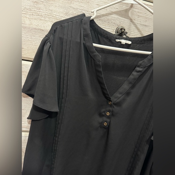 Elegant Black Women's Top - Picture 2 of 2